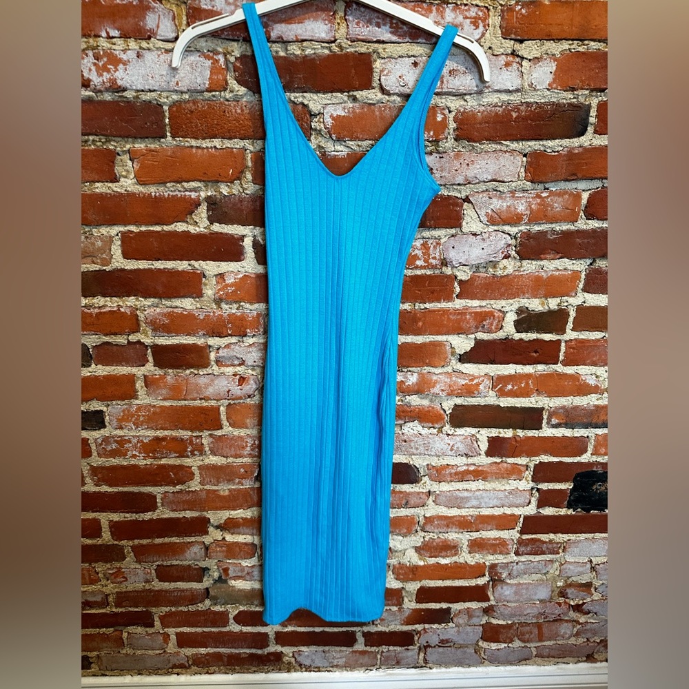 NWOT Zara bright blue ribbed midi.  Size S